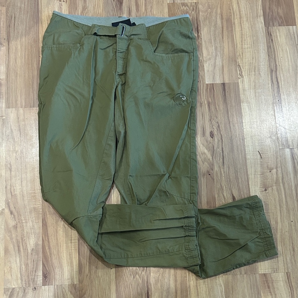 Mammut Men's Olive Khaki Chinos